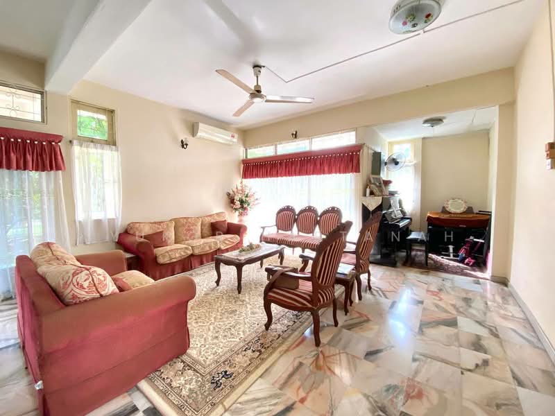 Bungalow for Sale in Shah Alam (Selangor) - Syukor Hartanah - Living Room - PropertyGuru.com.my