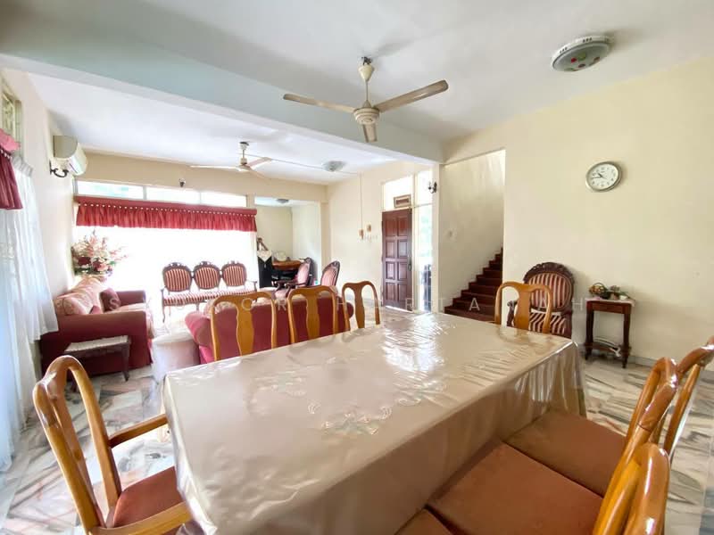Bungalow for Sale in Shah Alam (Selangor) - Syukor Hartanah - Living Room - PropertyGuru.com.my