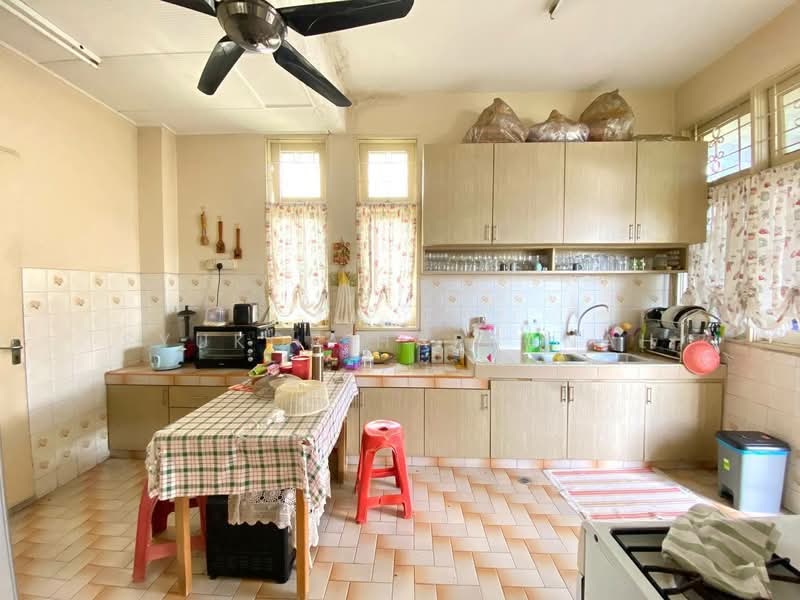 Bungalow for Sale in Shah Alam (Selangor) - Syukor Hartanah - Kitchen - PropertyGuru.com.my