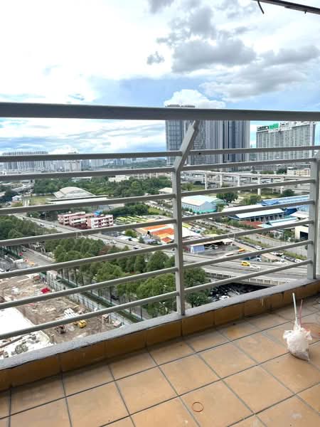 Kondominium untuk Disewa di Warisan City View - David Lao - Balcony - PropertyGuru.com.my