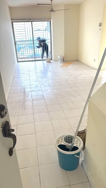 Kondominium untuk Disewa di Warisan City View - David Lao - Living Room - PropertyGuru.com.my