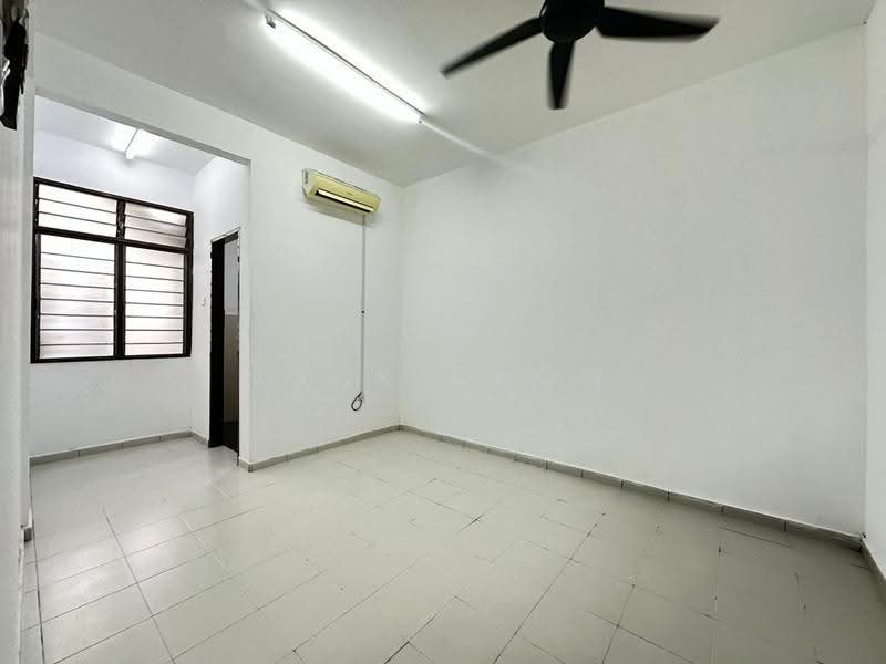 Townhouse for Sale in Taman Scientex Senai (Senai) - Zack Chow - Interior - PropertyGuru.com.my