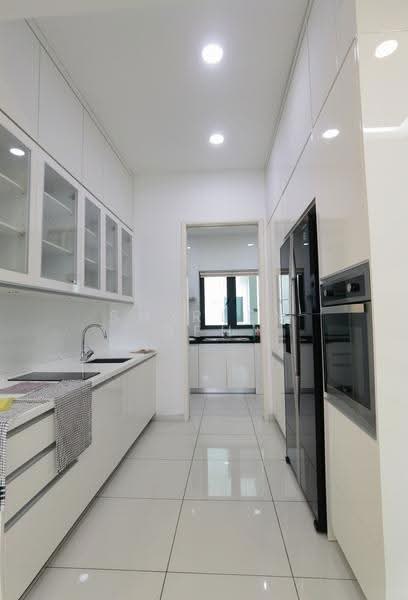 Kondominium untuk Dijual di The LIGHT COLLECTION I - Shirley Beh - Kitchen - PropertyGuru.com.my