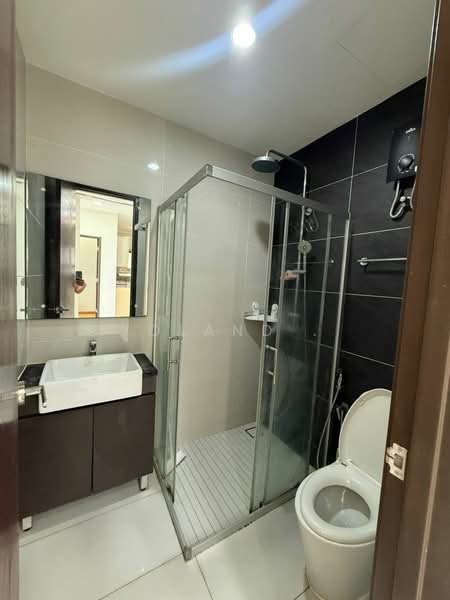 Condominium for Rent at Amberside @ Country Garden Danga Bay - Yoland . - Bathroom - PropertyGuru.com.my