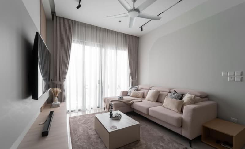 Servis Apartment untuk Dijual di Edelweiss @ Tropicana Gardens - Chia Cs - Living Room - PropertyGuru.com.my