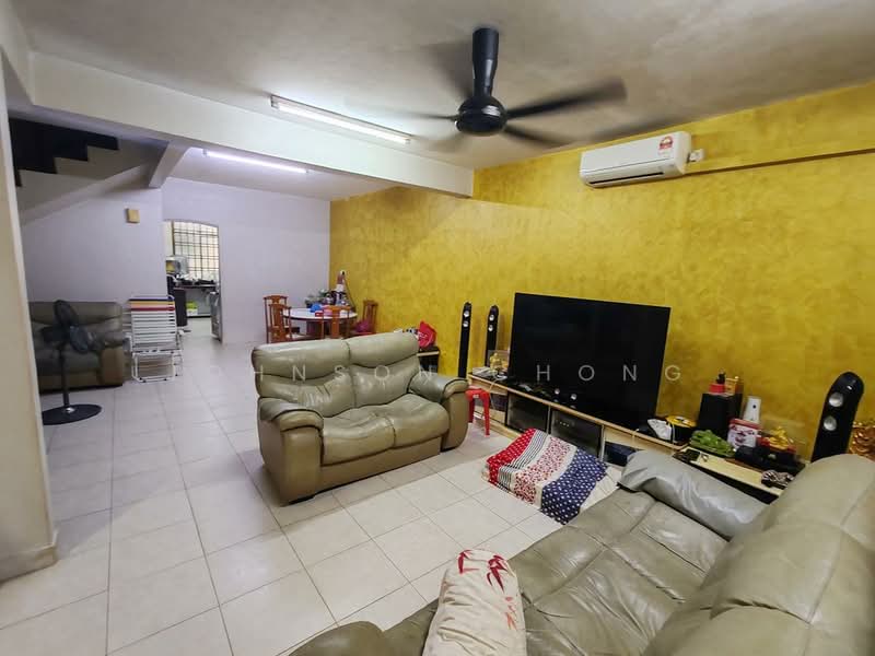 Rumah Teres 2 Tingkat untuk Dijual di Taman Skudai Indah (Skudai) - Johnson Chong - Living Room - PropertyGuru.com.my