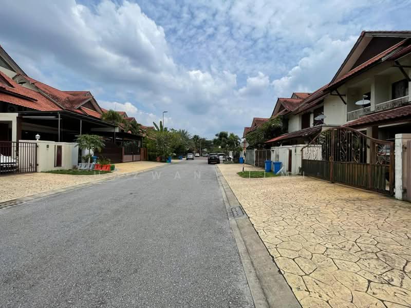 2-storey Terraced House for Sale in Bukit Jelutong (Shah Alam) - Hazwan Hilmi - PropertyGuru.com.my