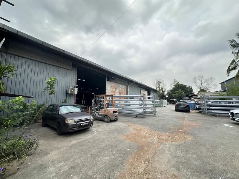 Factory for Sale in Subang Jaya (Selangor) - Tris Jong - Exterior - PropertyGuru.com.my