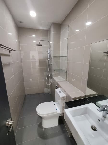 Servis Apartment untuk Disewa di Sunway Grid Residence - Alex Lim - Bathroom - PropertyGuru.com.my