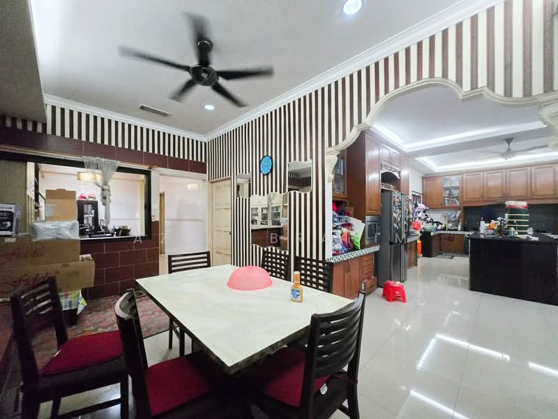 Rumah Berkembar untuk Dijual di Taman Taming Maju (Cheras) - Azli Ibrahim - Dining Room - PropertyGuru.com.my