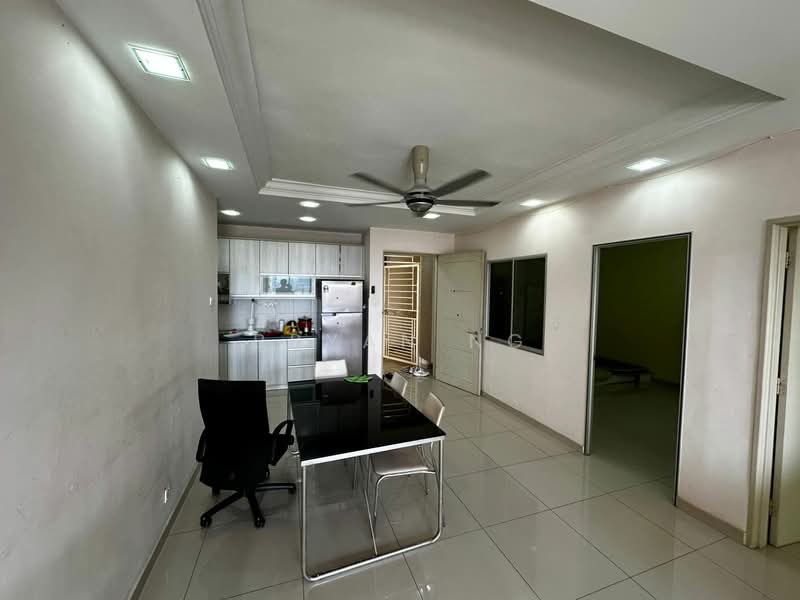 Kondominium untuk Dijual di Platinum Lake PV 15 - Bryan Ng - Kitchen - PropertyGuru.com.my