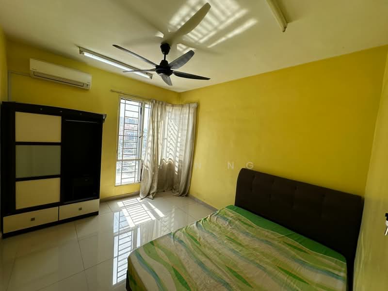 Kondominium untuk Dijual di Platinum Lake PV 15 - Bryan Ng - Bedroom - PropertyGuru.com.my