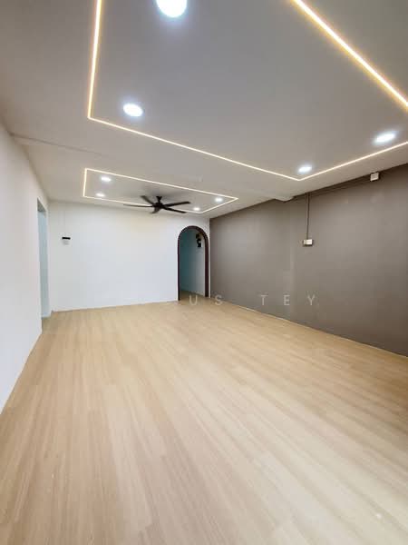 Rumah Teres 2 Tingkat untuk Dijual di Taman Desa Harta Indah (Pontian) - Marcus Tey - Living Room - PropertyGuru.com.my