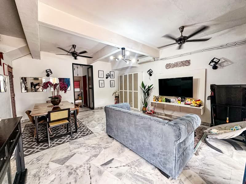 Rumah Teres 2 Tingkat untuk Dijual di Taman Sri Kenari (Kajang) - Azli Ibrahim - Living Room - PropertyGuru.com.my