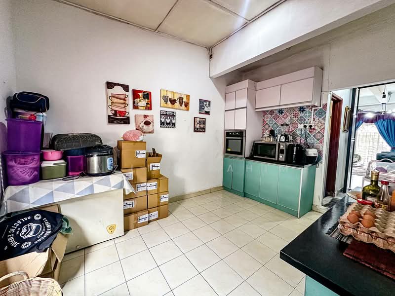 Rumah Teres 2 Tingkat untuk Dijual di Taman Sri Kenari (Kajang) - Azli Ibrahim - Kitchen - PropertyGuru.com.my