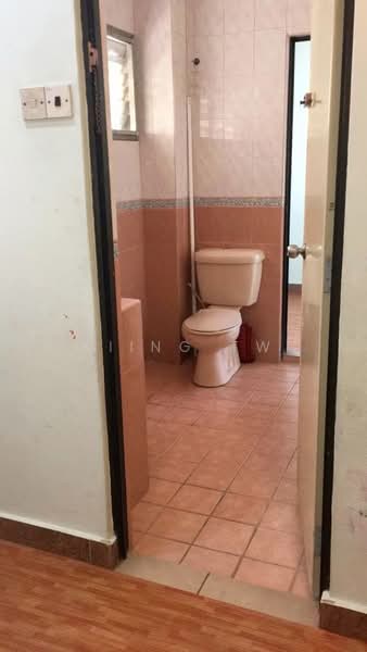 2-storey Terraced House for Sale in Taman Sri Bintang (Kepong) - Kiing TW - Bathroom - PropertyGuru.com.my