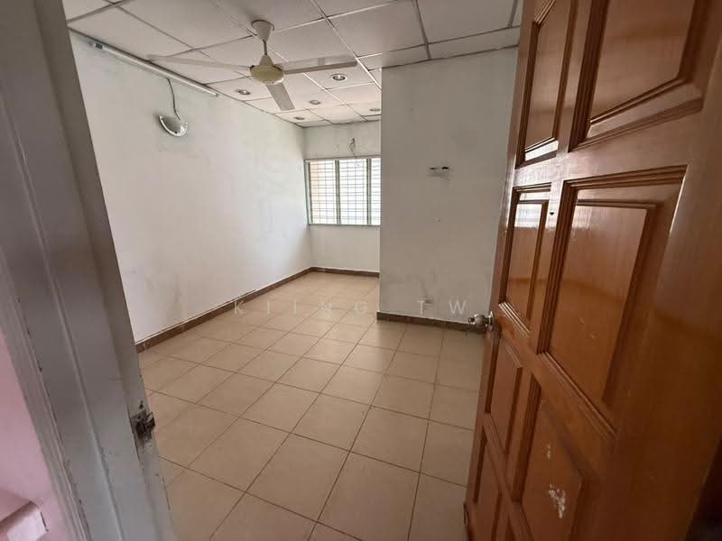 2-storey Terraced House for Sale in Taman Sri Bintang (Kepong) - Kiing TW - Interior - PropertyGuru.com.my