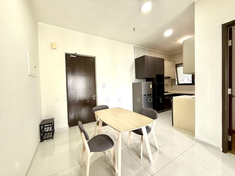 Service Residence for Rent at Amberside @ Country Garden Danga Bay - Jessica Boey - Dining Room - PropertyGuru.com.my