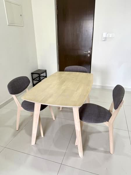Service Residence for Rent at Amberside @ Country Garden Danga Bay - Jessica Boey - Dining Room - PropertyGuru.com.my