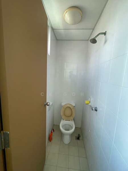 Condominium for Rent at Bayswater Resort Condominium - CK Goh - Bathroom - PropertyGuru.com.my