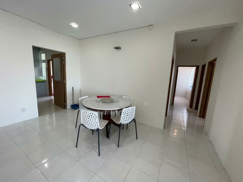 Condominium for Rent at Bayswater Resort Condominium - CK Goh - Dining Room - PropertyGuru.com.my
