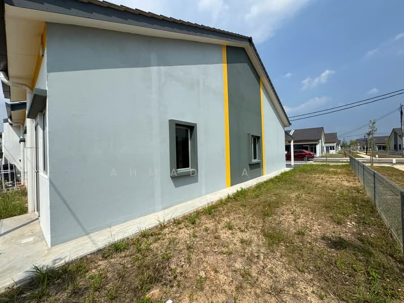 1-storey Terraced House for Rent in Dengkil (Selangor) - Ahmad Faiz - Exterior - PropertyGuru.com.my