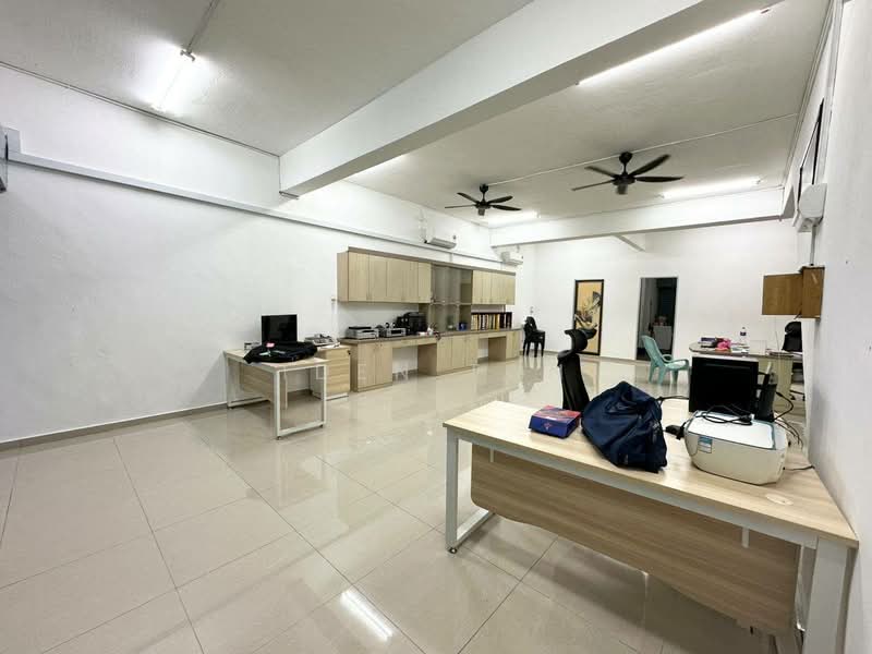 Kedai / Pejabat untuk Dijual di Taman Senai Utama (Kulai) - Iden Tan - Interior - PropertyGuru.com.my