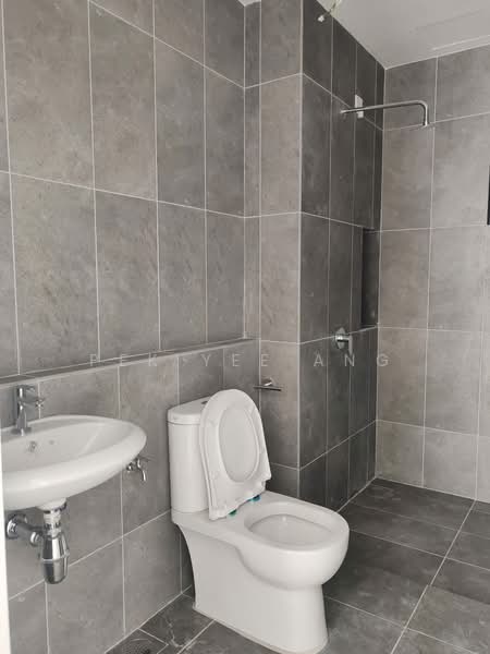 Service Residence for Sale at D'Sini Residences - Pek Yee Ang - Bathroom - PropertyGuru.com.my