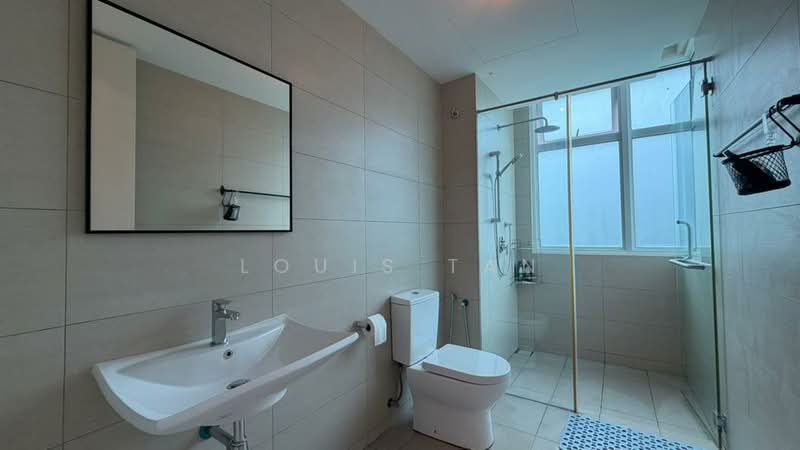 Kondominium untuk Disewa di Ferringhi Residence 2 - Louis Tan - Bathroom - PropertyGuru.com.my