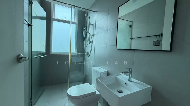 Kondominium untuk Disewa di Ferringhi Residence 2 - Louis Tan - Bathroom - PropertyGuru.com.my