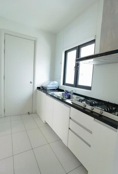 Kondominium untuk Dijual di The LIGHT COLLECTION I - Shirley Beh - Kitchen - PropertyGuru.com.my