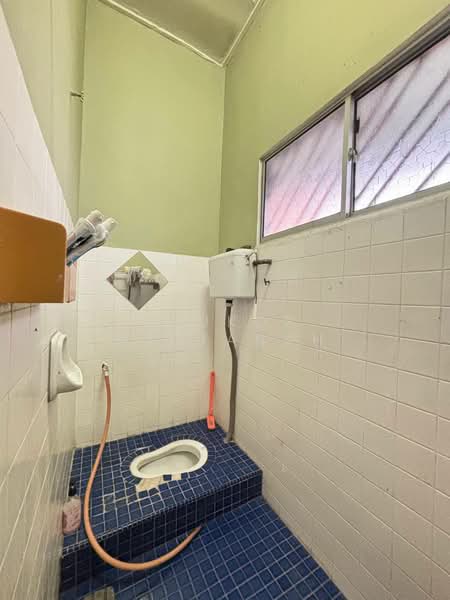 Rumah Teres 1 Tingkat untuk Dijual di Kapar (Selangor) - Syukor Hartanah - Bathroom - PropertyGuru.com.my
