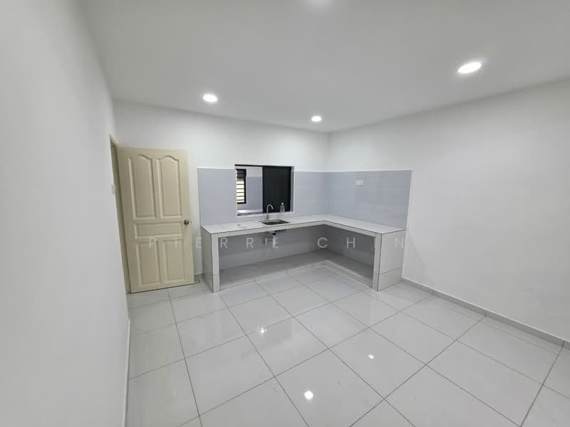 Rumah Teres 2 Tingkat untuk Dijual di Taman Bukit Mewah (Tampoi) - Pierre Chin - Kitchen - PropertyGuru.com.my