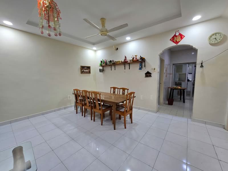 Rumah Teres 2 Tingkat untuk Disewa di Bandar Indahpura (Kulai) - Danny See - Dining Room - PropertyGuru.com.my