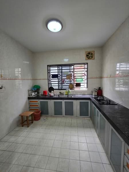 Rumah Teres 2 Tingkat untuk Disewa di Bandar Indahpura (Kulai) - Danny See - Kitchen - PropertyGuru.com.my