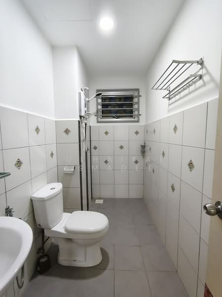 Apartment for Rent at Jalilmas - Zulhaikal Asmadee - Bathroom - PropertyGuru.com.my
