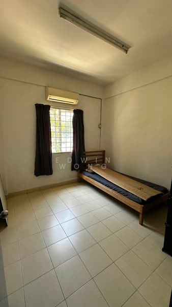 Pangsapuri untuk Dijual di Pangsapuri Seri Bintang - Edwin Wong - Bedroom - PropertyGuru.com.my