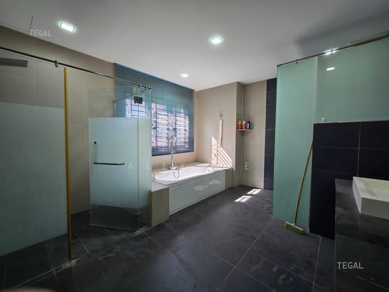 Rumah Banglo untuk Dijual di Shah Alam (Selangor) - Alex Lee - Bathroom - PropertyGuru.com.my