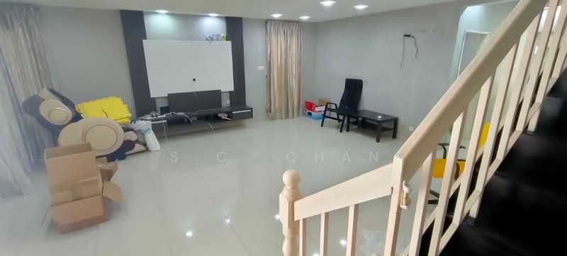 Rumah Teres 2 Tingkat untuk Dijual di Taman Bukit Kinrara (Bandar Kinrara) - S.C. Chan - Living Room - PropertyGuru.com.my