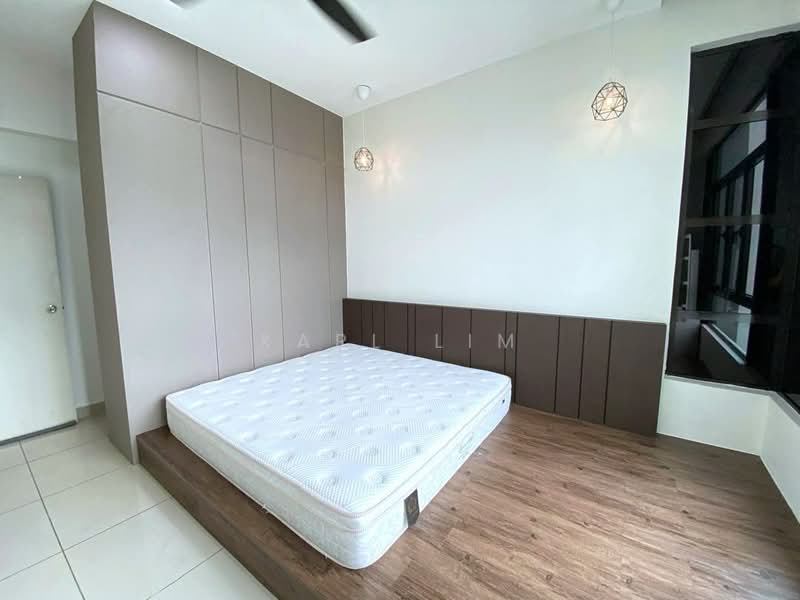 Service Residence for Sale at D'Summit Residences - Karl Lim - Bedroom - PropertyGuru.com.my