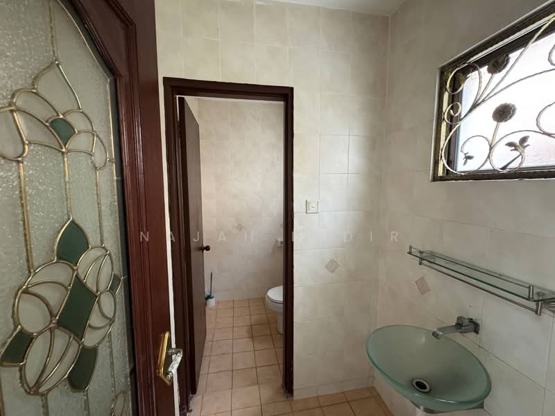 Bungalow for Sale in Ampang (Selangor) - Najah Kadir - Bathroom - PropertyGuru.com.my