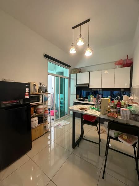 Condominium for Sale at Starhill Luxury Residence - Xinnee . - Kitchen - PropertyGuru.com.my