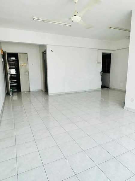 Pangsapuri untuk Dijual di Taman Kang Har Tong - Elvin Choo - Living Room - PropertyGuru.com.my