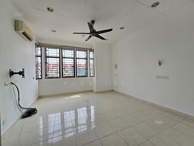 Rumah Teres untuk Dijual di Bandar Puteri Klang (Klang) - Alex Lee - Living Room - PropertyGuru.com.my