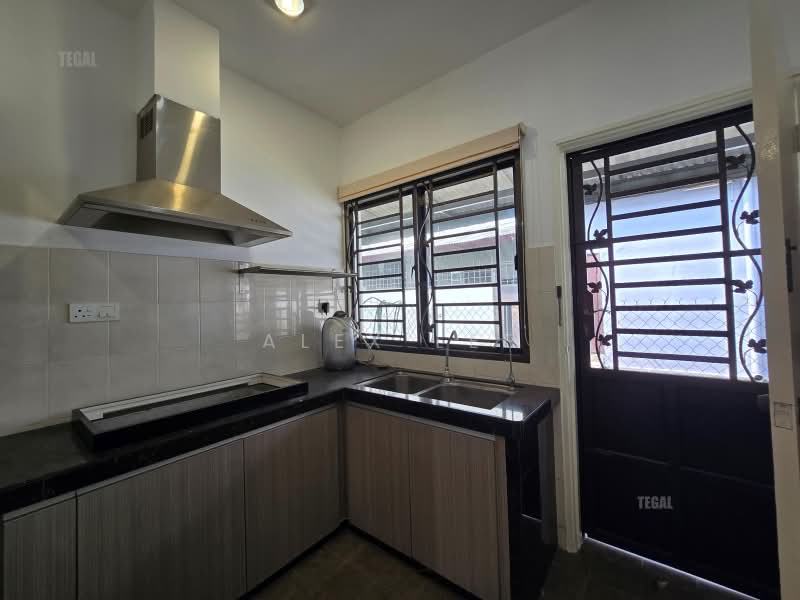Rumah Teres untuk Dijual di Bandar Puteri Klang (Klang) - Alex Lee - Kitchen - PropertyGuru.com.my