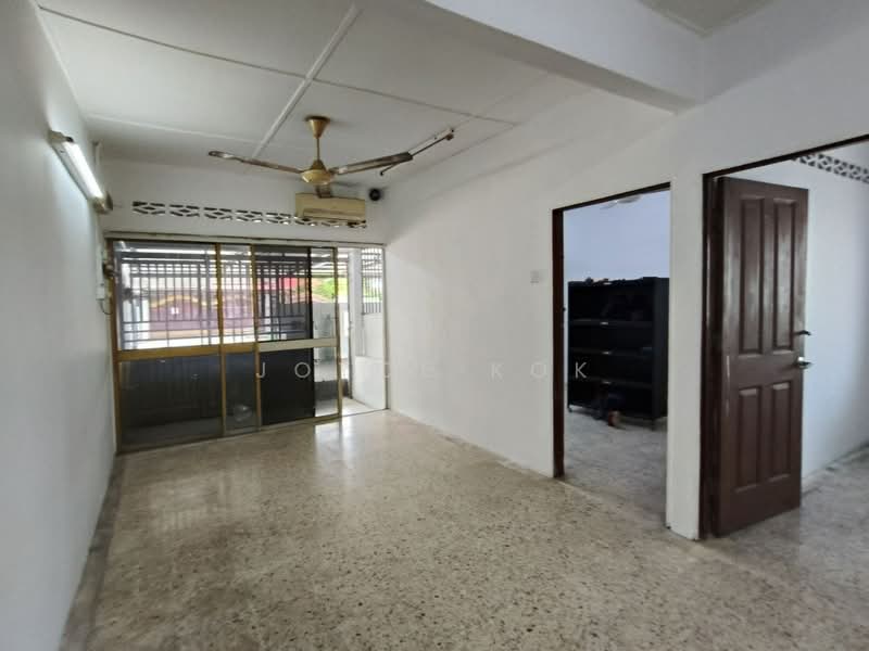 1-storey Terraced House for Sale in Taman Sentosa (Klang) - Joyce Kok - Living Room - PropertyGuru.com.my