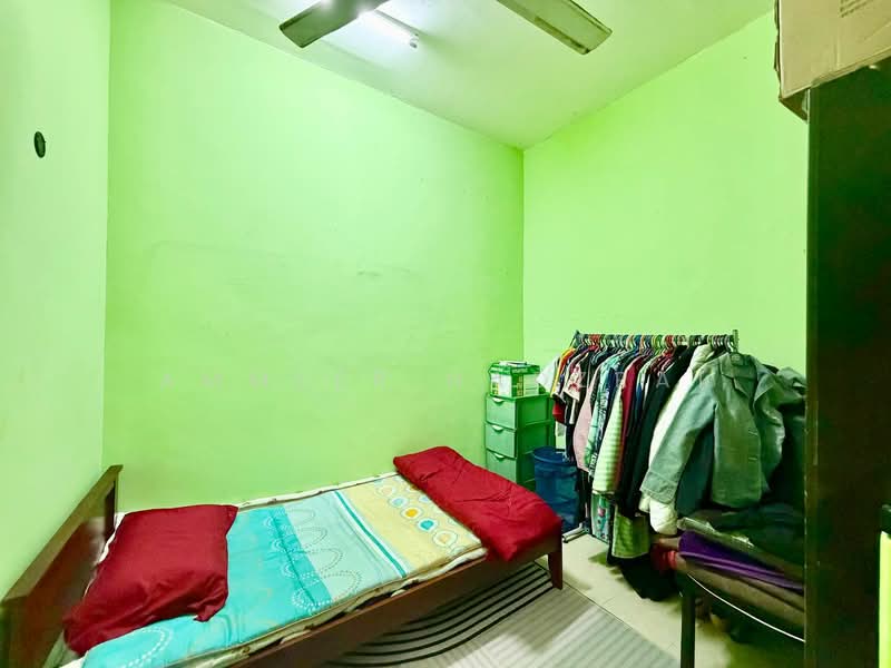 2-storey Terraced House for Sale in Taman Dato Demang (Seri Kembangan) - Ammeer Nadzrai - Bedroom - PropertyGuru.com.my