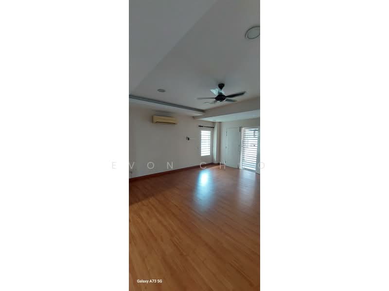 Semi-Detached House for Sale in Taman Puncak Jalil (Seri Kembangan) - Evon Choo - Living Room - PropertyGuru.com.my