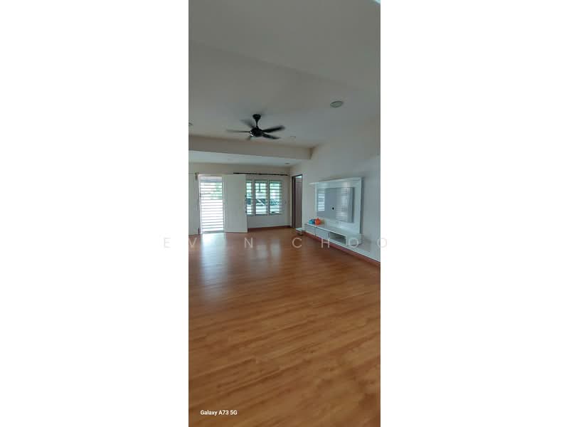 Semi-Detached House for Sale in Taman Puncak Jalil (Seri Kembangan) - Evon Choo - Living Room - PropertyGuru.com.my