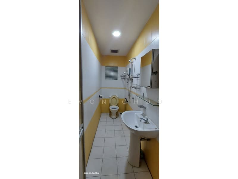 Semi-Detached House for Sale in Taman Puncak Jalil (Seri Kembangan) - Evon Choo - Bathroom - PropertyGuru.com.my